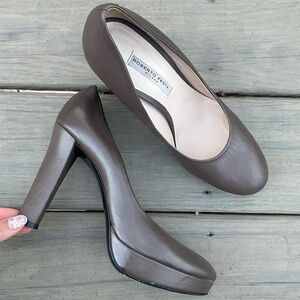 Roberto Festa Milano platform pleather pumps size 39.5